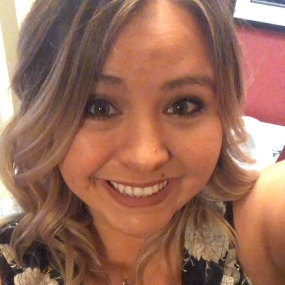 Meet your Posher, Alicia